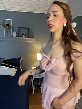 Snapshot of _missParis__ chatting on November 20, 7:57 pm missParis online show from November 20, 7:57 pm