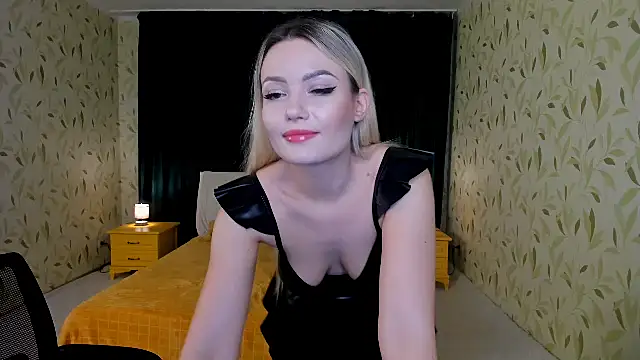 Snapshot of LexyeLure chatting on November 19, 3:06 am LexyeLure online show from November 19, 3:06 am