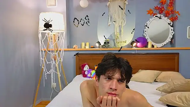 Snapshot of elvano_et chatting on October 30, 9:00 am elvano et online show from October 30, 9:00 am