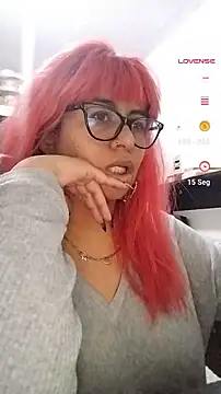 roxy riot online show from November 5, 2:28 pm