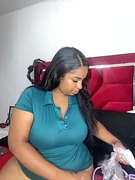 Snapshot of NataliaaMiller_ chatting on October 28, 11:47 am NataliaaMiller online show from October 28, 11:47 am