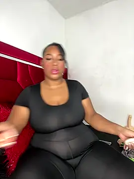 Snapshot of NataliaaMiller_ chatting on December 20, 11:28 am NataliaaMiller online show from December 20, 11:28 am