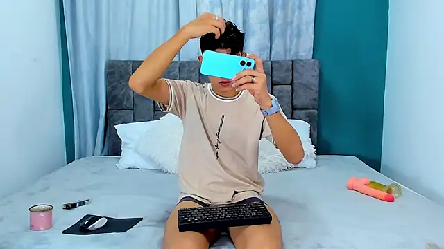 Nicolas Torres  online show from November 27, 4:14 am