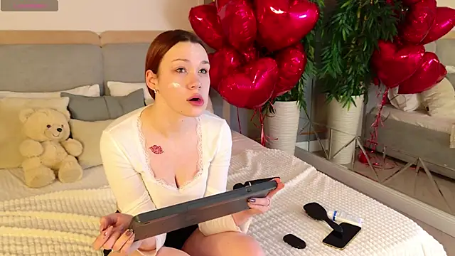 KoriPaul online show from February 15, 6:43 am