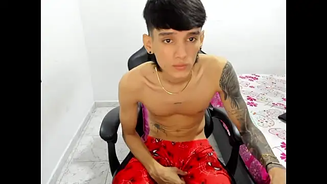Stiwar cute online show from October 21, 10:54 pm