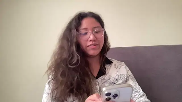 Kmiii21 online show from November 10, 5:01 pm