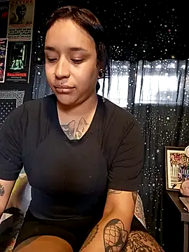 Snapshot of Isis_Bathory chatting on November 26, 3:57 pm Isis Bathory online show from November 26, 3:57 pm