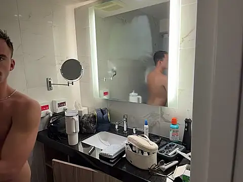 bobbyatx online show from October 27, 12:26 am