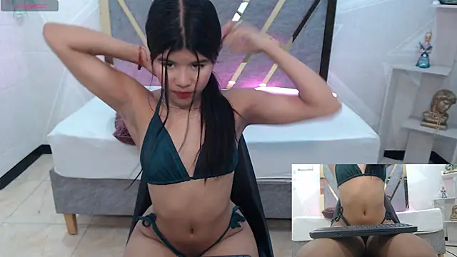 Snapshot of Sidney_Brownn chatting on November 7, 10:21 pm Sidney Brownn online show from November 7, 10:21 pm