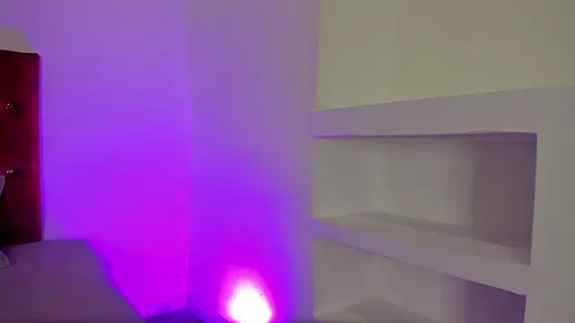 kittymonroe1 online show from June 27, 6:02 pm