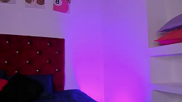 kittymonroe1 online show from July 8, 6:01 pm