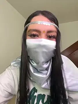 Selena Roa online show from December 2, 2:45 pm