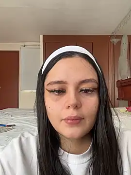 Snapshot of Selena_Roa chatting on June 7, 5:27 pm Selena Roa online show from June 7, 5:27 pm