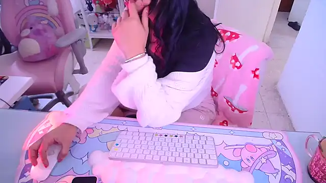 kaithra online show from February 3, 9:09 pm