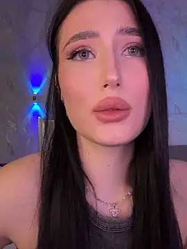 KailyBell online show from November 5, 7:03 pm