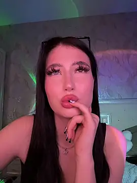 KailyBell online show from November 15, 10:48 pm