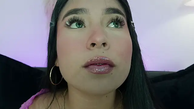 mia roux1 online show from May 23, 11:20 pm