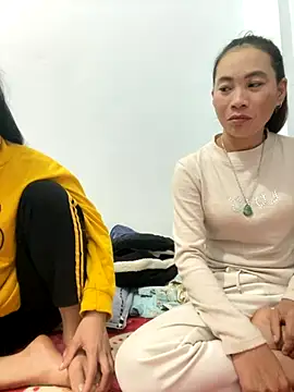 Snapshot of Irin_jo chatting on December 2, 5:19 pm Irin jo online show from December 2, 5:19 pm