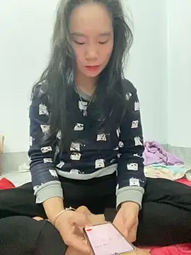 Snapshot of Irin_jo chatting on December 5, 6:15 pm Irin jo online show from December 5, 6:15 pm