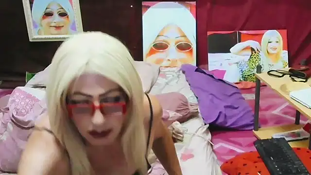 horni4luv online show from April 10, 8:46 pm