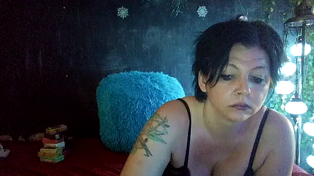 Snapshot of MorgannaVamp chatting on May 28, 7:49 am MorgannaVamp online show from May 28, 7:49 am