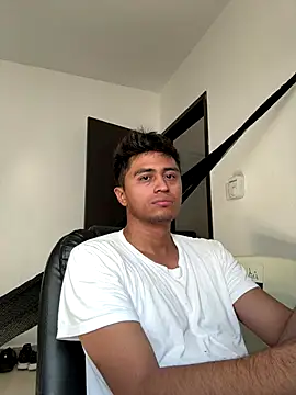 VERGALARGA120 online show from December 14, 5:40 pm