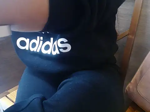 Snapshot of T_mon chatting on November 3, 8:37 am T mon online show from November 3, 8:37 am