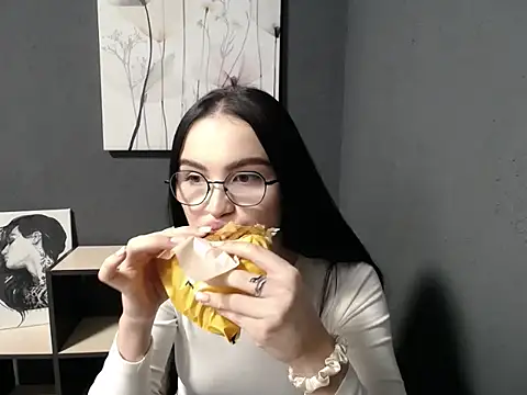 Snapshot of venta_fiore chatting on November 6, 7:42 am venta fiore online show from November 6, 7:42 am