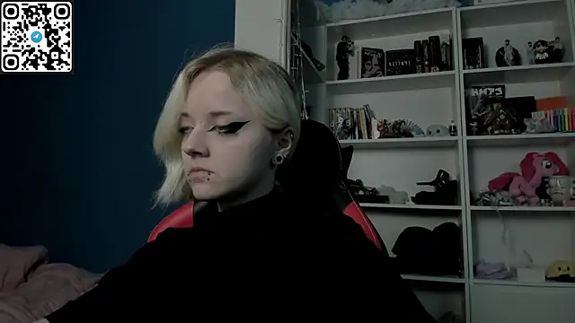 Holy Mistress S online show from January 11, 9:58 am