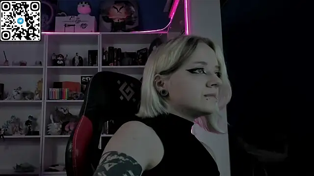 Holy Mistress S online show from June 3, 9:56 am