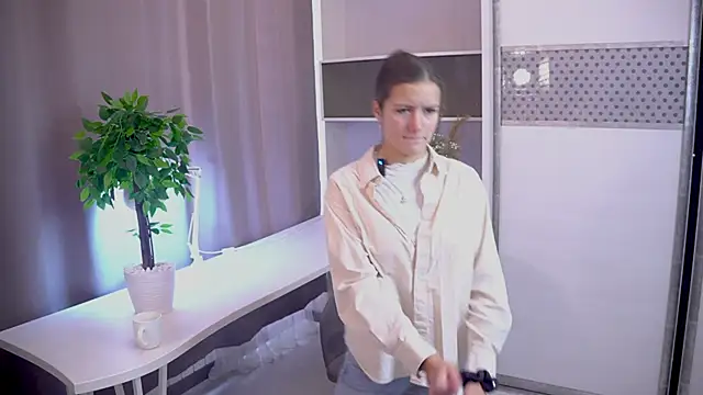 Snapshot of KeshaRachi chatting on October 25, 3:14 am KeshaRachi online show from October 25, 3:14 am