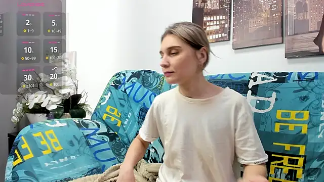 Tenderly Sophie online show from April 13, 1:22 am