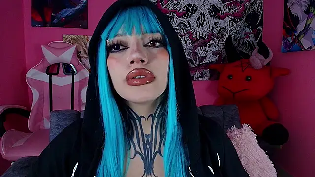 Snapshot of GothGaby chatting on May 15, 11:23 pm GothGaby online show from May 15, 11:23 pm