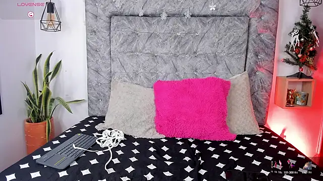 Snapshot of Amatista_desire chatting on November 27, 12:18 pm Amatista desire online show from November 27, 12:18 pm