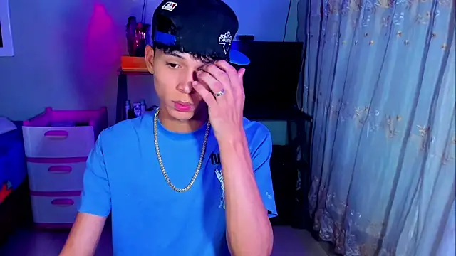 boyswantingplay online show from February 24, 4:05 pm