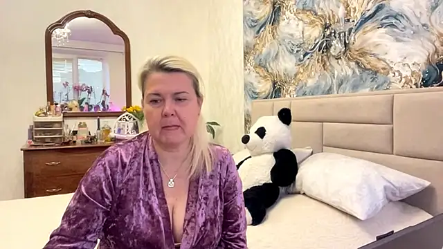 Snapshot of Galatea_2025 chatting on May 6, 5:07 pm Galatea 2025 online show from May 6, 5:07 pm