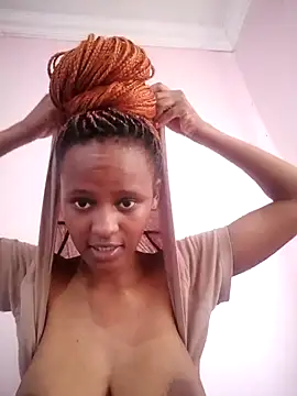 Snapshot of yummy-caramel chatting on October 29, 8:16 am yummy-caramel online show from October 29, 8:16 am