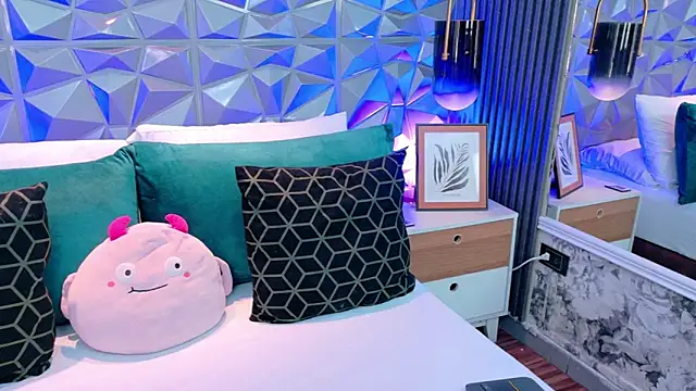 AdelineJhones online show from April 15, 2:46 pm