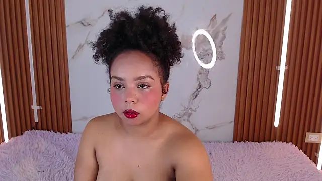 Snapshot of rosselyn_ chatting on November 25, 7:47 pm rosselyn online show from November 25, 7:47 pm