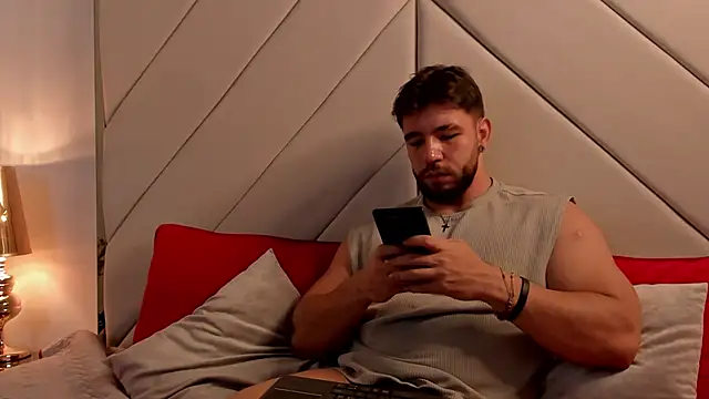 JACKSON STIFLER online show from April 4, 12:35 pm