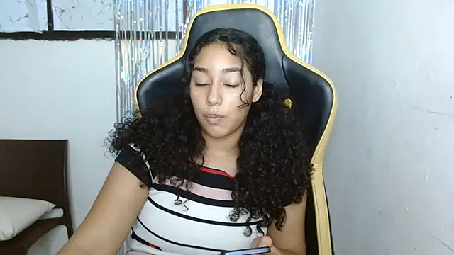 emily stars1 online show from December 20, 10:28 pm