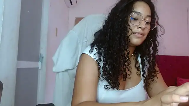 emily stars1 online show from March 28, 7:46 pm