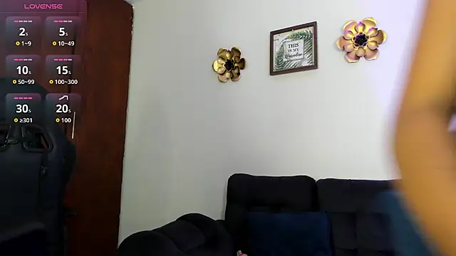 Snapshot of Amira_princess chatting on October 28, 7:05 pm Amira princess online show from October 28, 7:05 pm