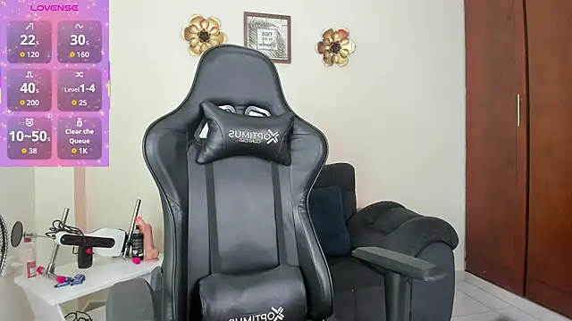 Snapshot of Amira_princess chatting on November 13, 7:13 pm Amira princess online show from November 13, 7:13 pm