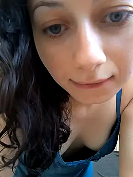 Snapshot of Meiii27 chatting on November 28, 3:47 pm Meiii27 online show from November 28, 3:47 pm