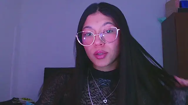 Snapshot of LissyM chatting on November 13, 6:40 pm LissyM online show from November 13, 6:40 pm