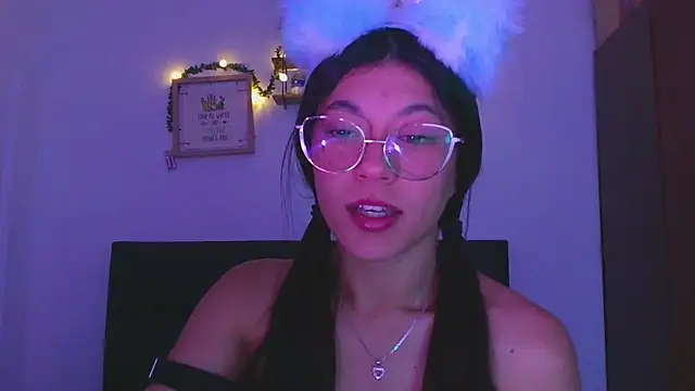 Snapshot of LissyM chatting on November 26, 3:07 am LissyM online show from November 26, 3:07 am