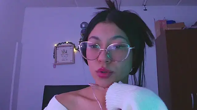 Snapshot of LissyM chatting on November 28, 9:28 pm LissyM online show from November 28, 9:28 pm