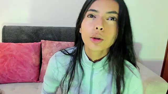 Snapshot of miadaviesx chatting on November 25, 2:28 pm miadaviesx online show from November 25, 2:28 pm