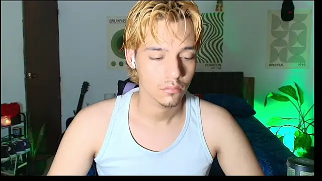 Snapshot of Habel__moretti chatting on February 24, 7:23 pm Habel moretti online show from February 24, 7:23 pm